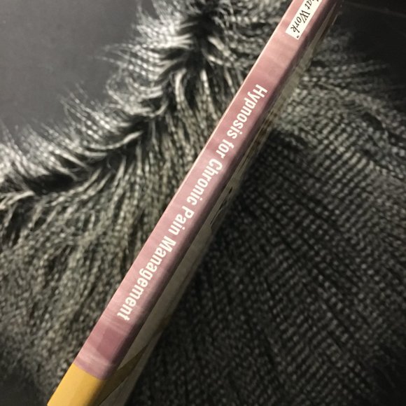 'Hypnosis for Chronic Pain Management: Workbook' Paperback - Picture 4 of 5